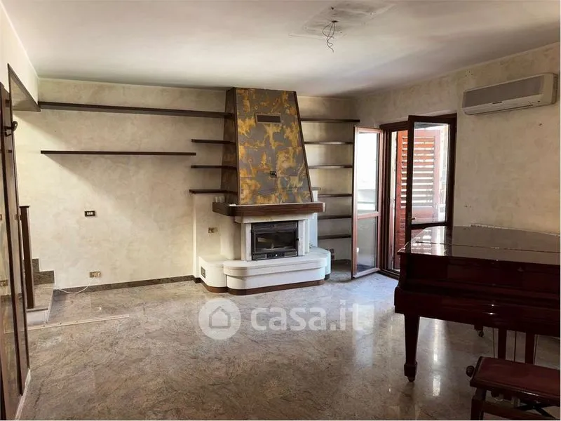Séjour - Duplex with Balconies in Reggio Calabria