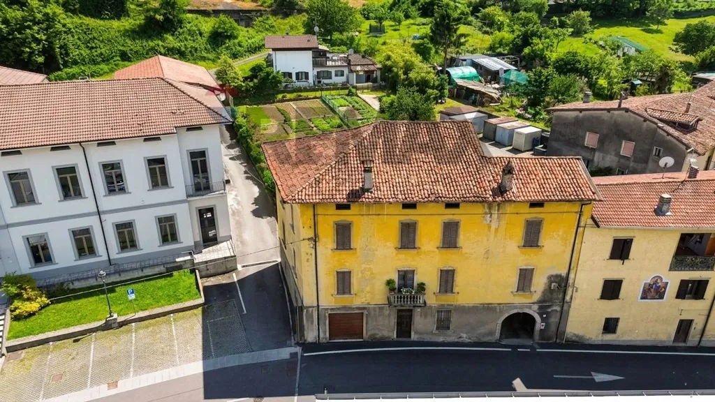 Õhuvaade - Developable Building in Pian Camuno Centre