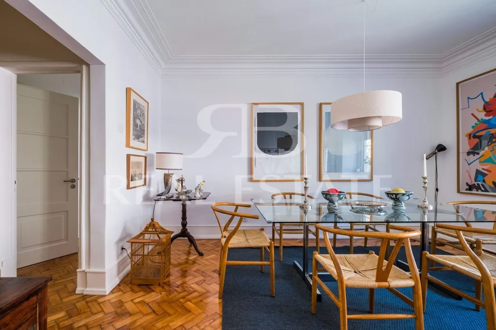 Dining Room - Renovated Apartment with River View in Restelo
