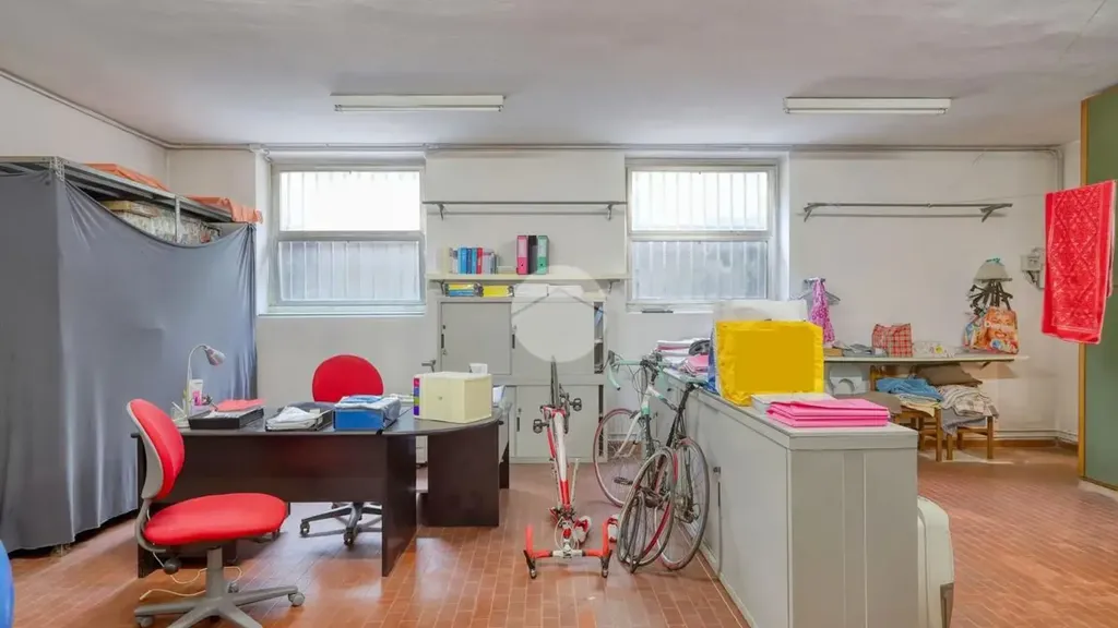 Kabinet - Semi-detached Villa with Private Garden in Gallarate