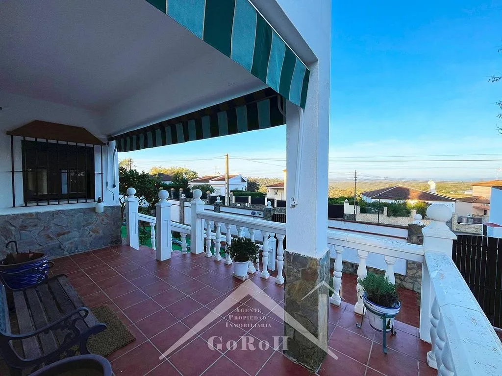 Terrasse - Villa with Pool in La Colinas, Seville