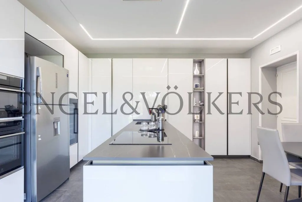 Cucina - Luxury Villa with Sea View in Posillipo, Naples