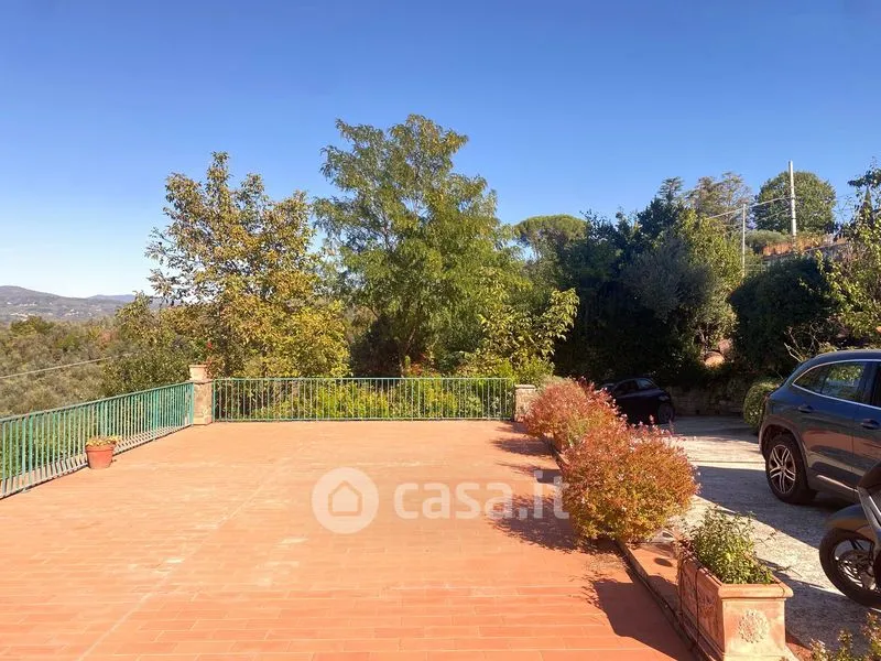Terrass - Two-Level Apartment with Terrace in Florence