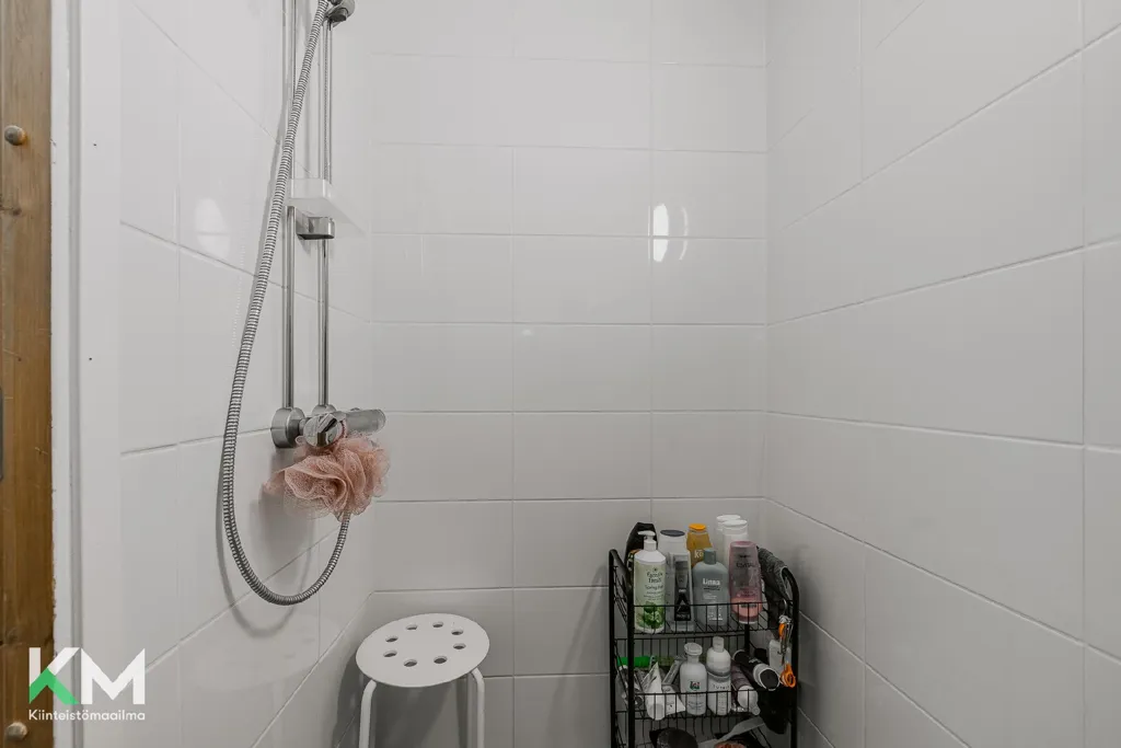 Salles de bain - Apartment with South-Facing Balcony in Nurmo