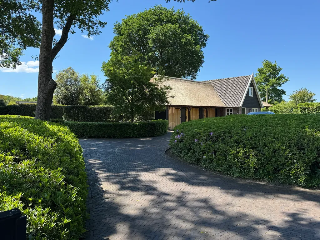 Esterno - Rietgedekt Landhuis with Pool in Hierden