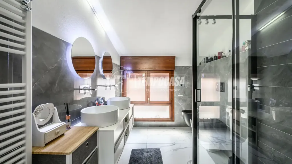 Vannitoad - Panoramic Apartment with Garage in Vignola