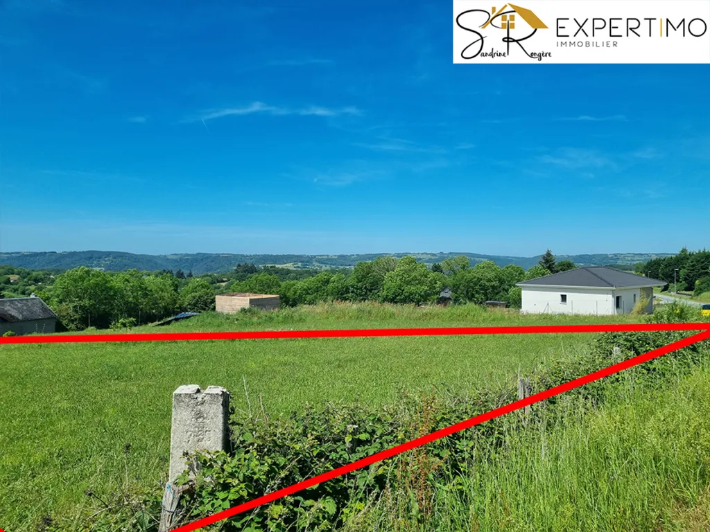 Jardin - Terrain Constructible avec Vue Panoramique à Blot-l'Église