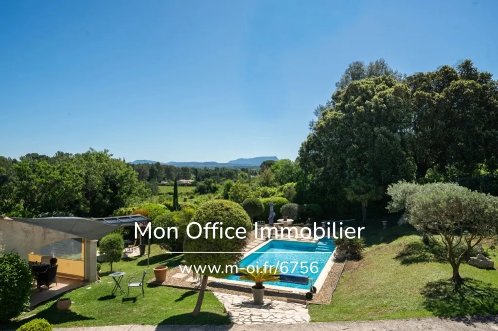 Jardin - Maison avec Piscine et Jardin à Éguilles