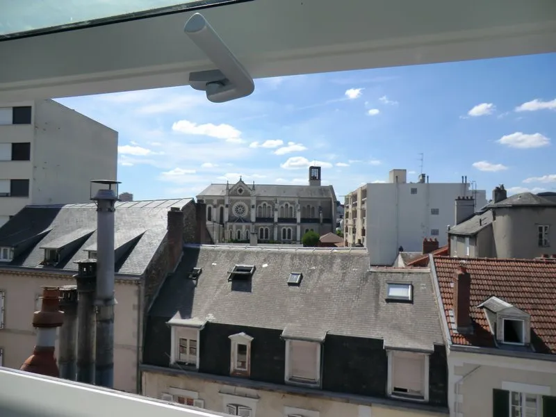 Balcone - 2-Bedroom Apartment with Balcony in Limoges