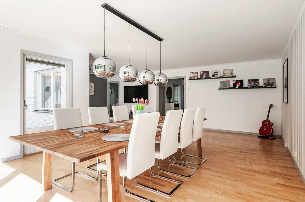 Söögituba - Modernised Bungalow with Garden in Falun