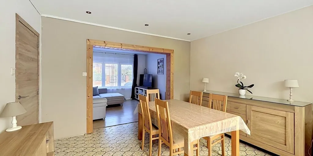 Söögituba - House with Garden in Luingne, Hainaut