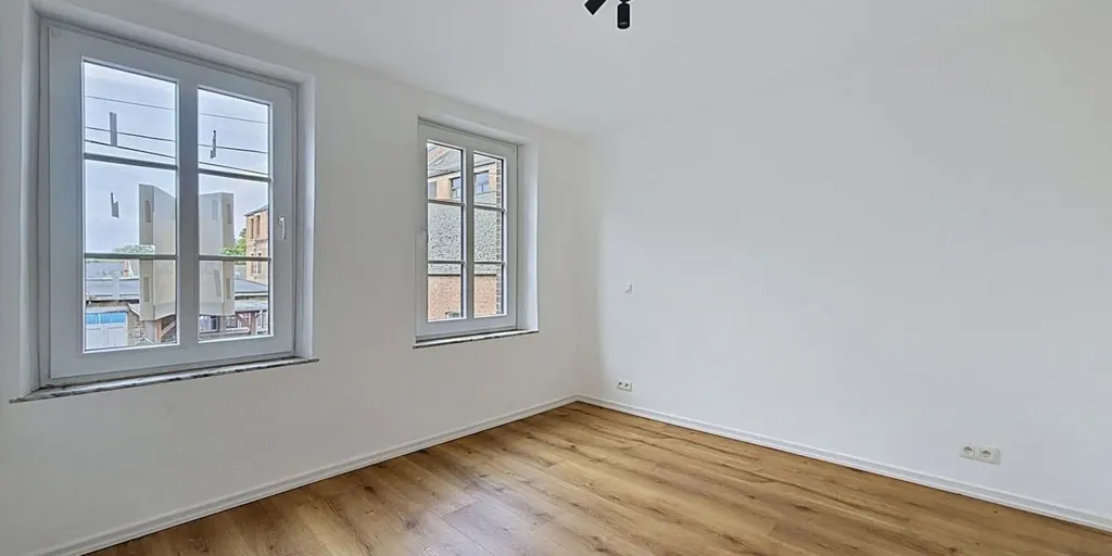 Pièces - Rijwoning Centrale avec Pellet à Ciney