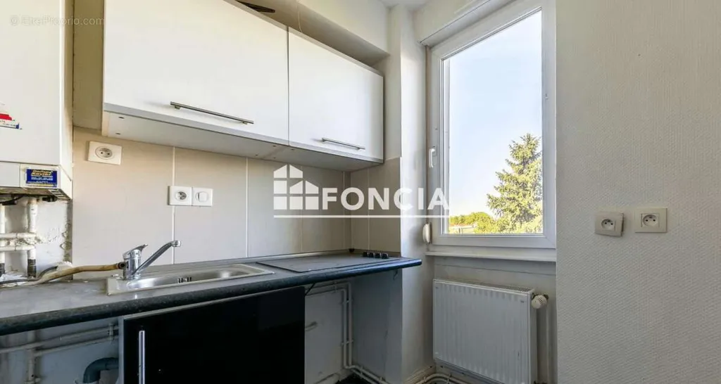 Köök - Charming 2-Bed Flat in Stockfeld