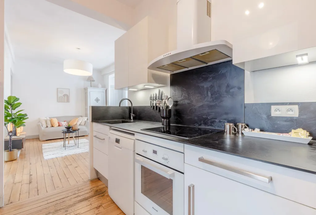 Cuisine - Appartement T3/4 Meublé avec Vue sur Château à Pau