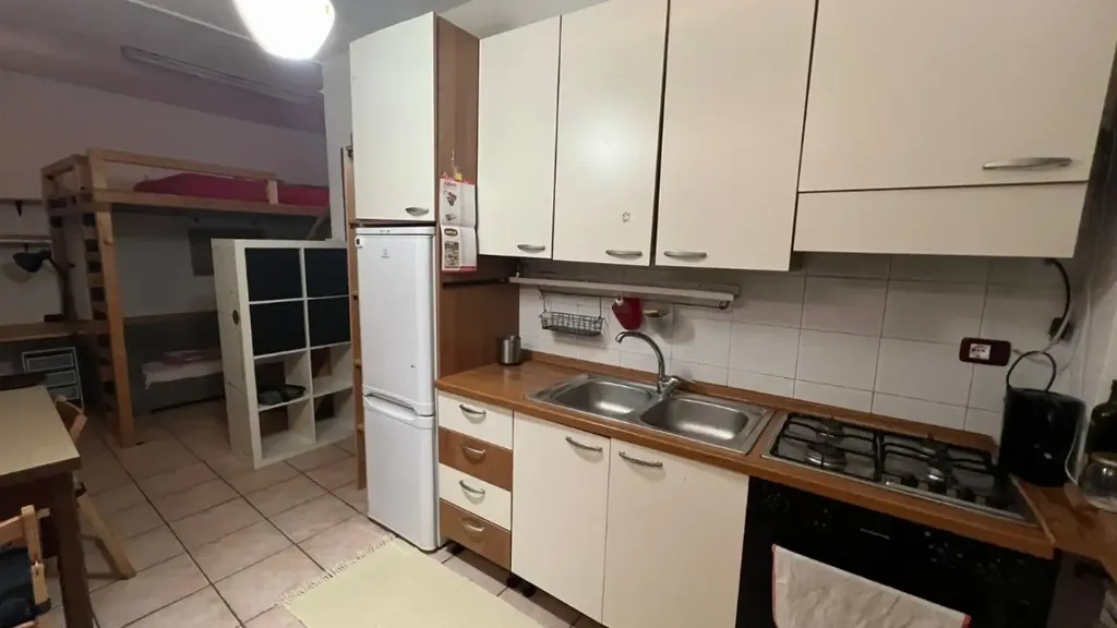 Cuisine - Studio with Balcony in Rescaldina