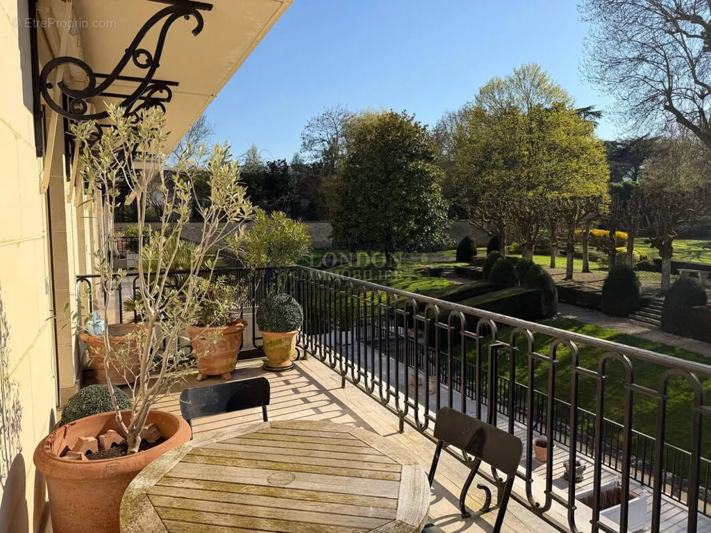 Terrasse - Appartement Haut de Gamme avec Terrasse à Versailles