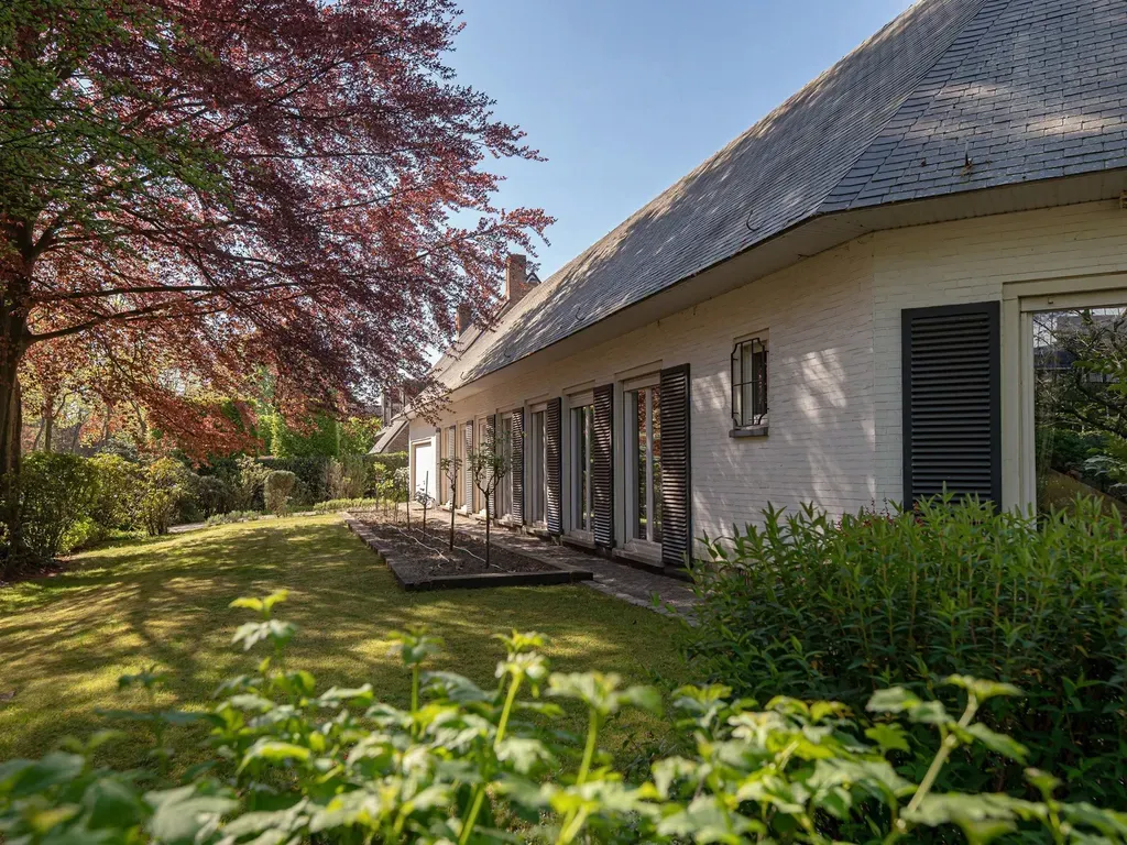 Välivaade - Classical Villa with Garden in Brasschaat
