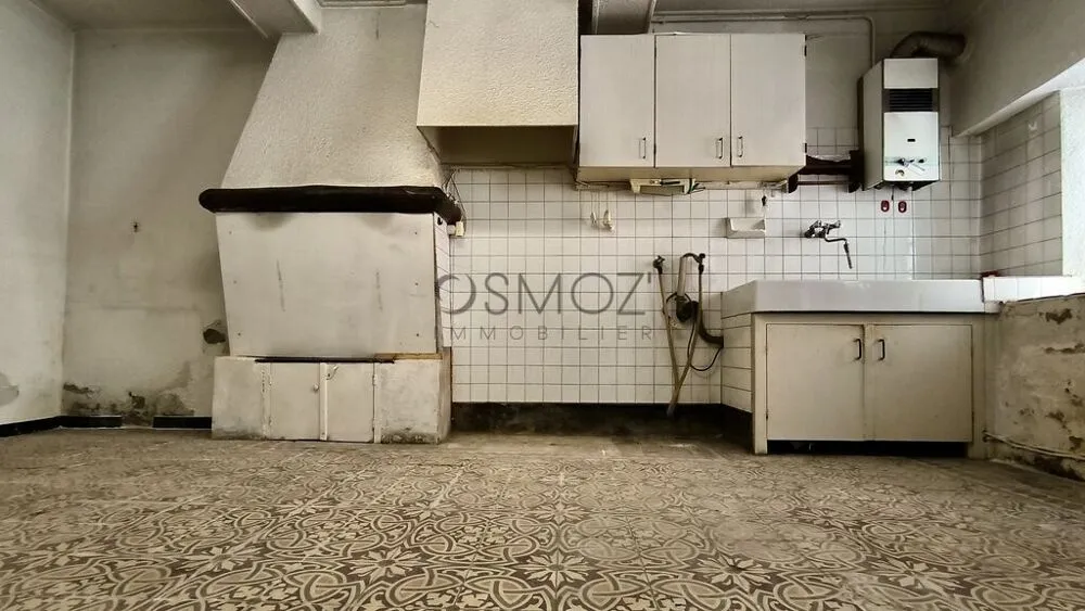 Kitchen - Historic Village House with Courtyard in Sérignan
