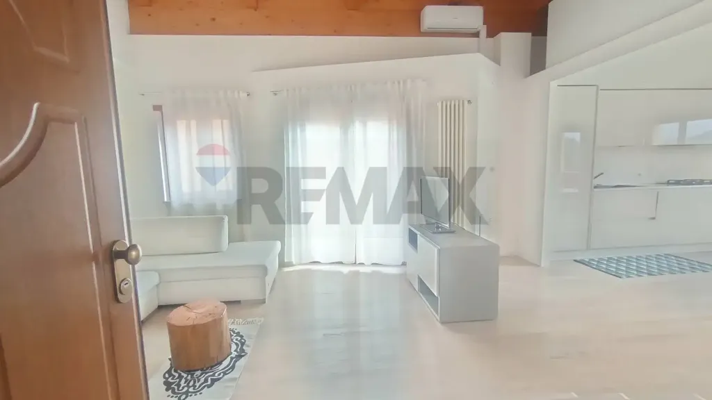 Elutuba - Modern Apartment with Balcony in Scoppito