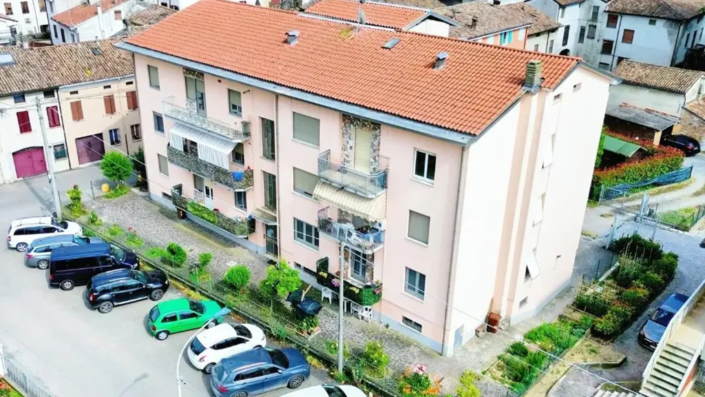 Õhuvaade - 3-Bedroom Apartment with Balcony in Brescello
