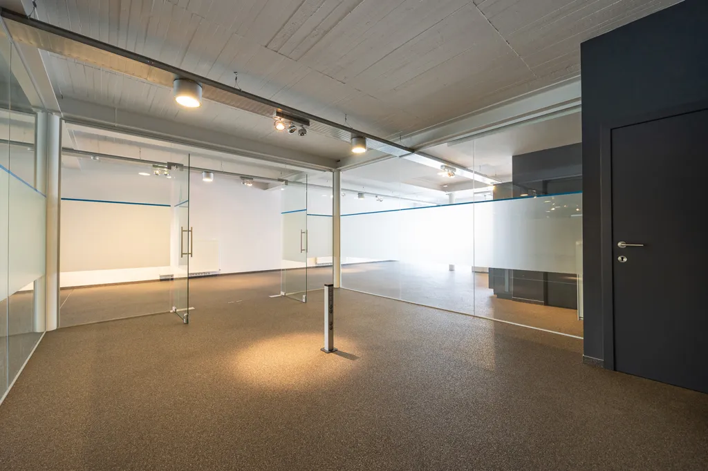 Studio - Commercial Space with Large Frontage in Herentals