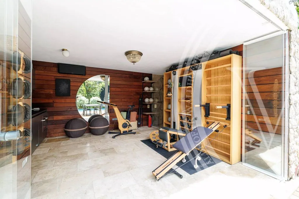 Pièces - Hôtel Particulier Luxueux avec Vue Mer à Cannes