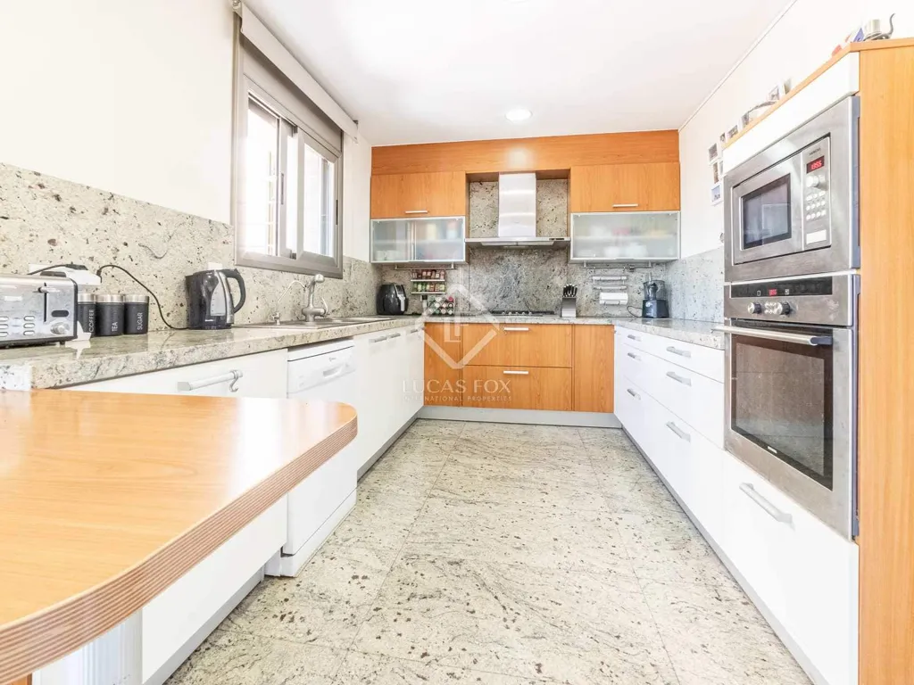 Cuisine - Villa with Sea and Port Views in Sitges