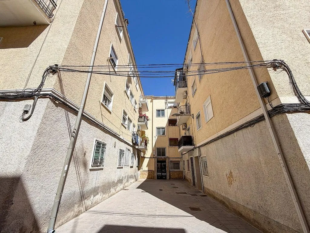 Välivaade - Ground Floor Flat with Patio in Granada Centre