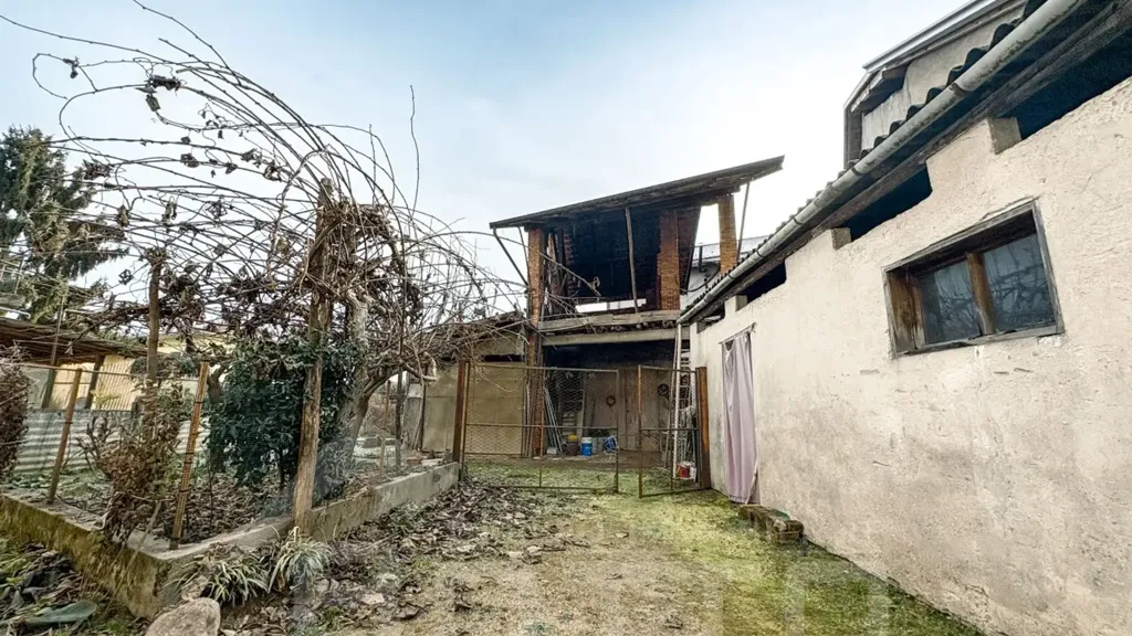 Jardin - Terraced Villa to Renovate in Cavaglio D'Agogna