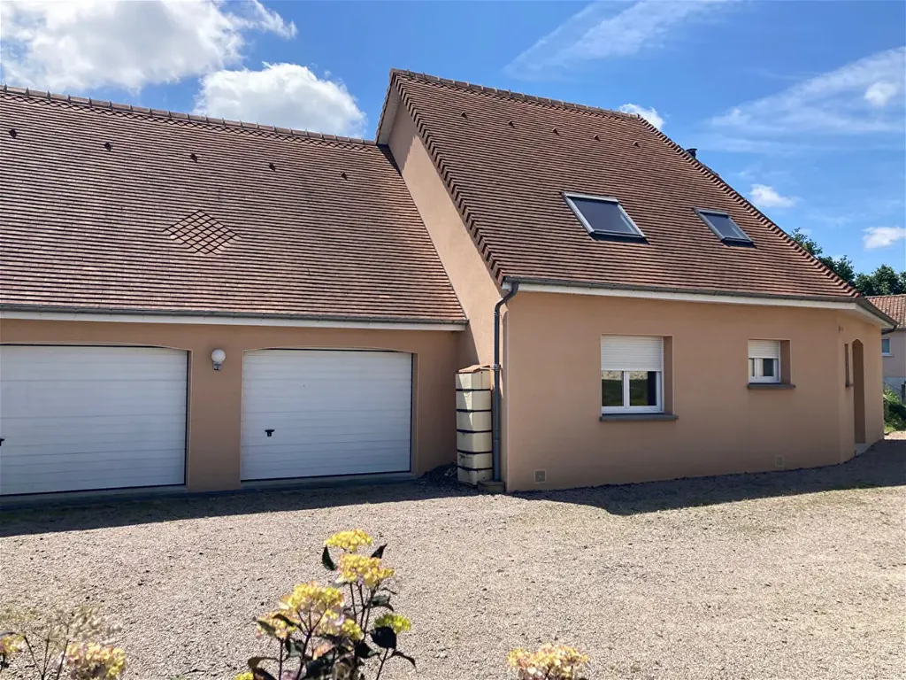 Exterior - Detached House with Garden in Flers