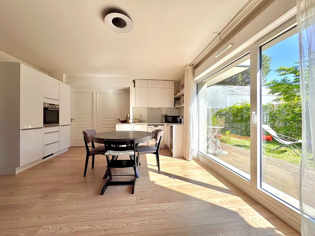 Cucina - Modern Flat with Private Garden in Pantin