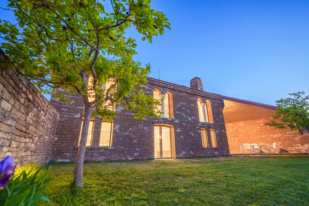 3-bedroom house in Emona