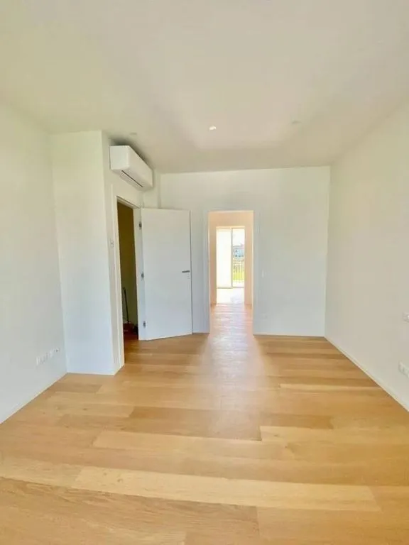 Pièces - Newly Built Villa with Pool in Pietrasanta
