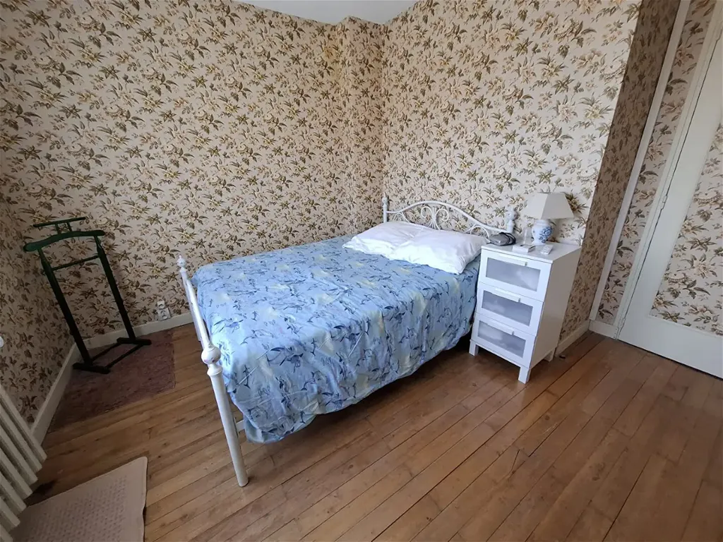 7-toaline maja asukohas Arcais