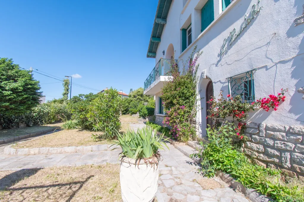 Jardin - Villa de Charme avec Vue Mer à Sète