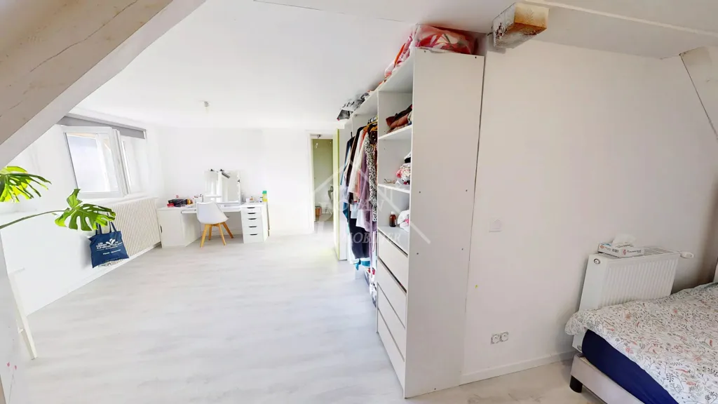 Chambres - Maison avec Terrain et Vue Rivière à Jenzat