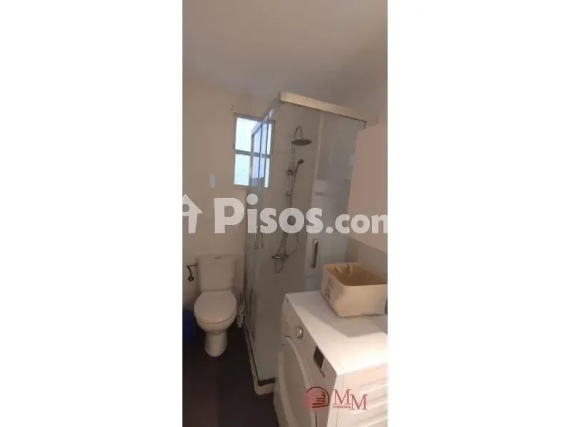 Bathrooms - Furnished Flat with Balcony in Ciudad Jardín
