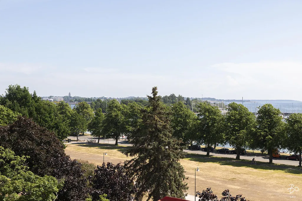 Modernised Studio with Garden in Ullanlinna, Helsinki