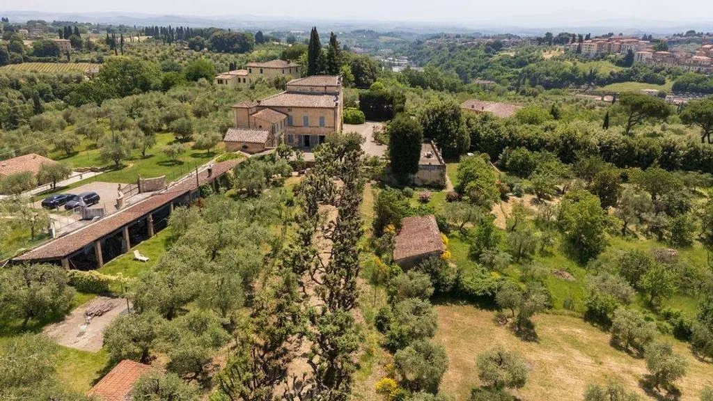 Õhuvaade - Baroque Villa with Private Garden in Siena