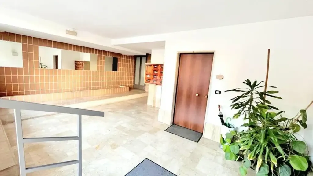Esik - Modernised Bilocale with Balcony in Bari