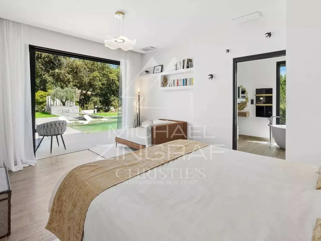Chambres - Villa Contemporaine avec 7 Chambres à Roquefort-les-Pins