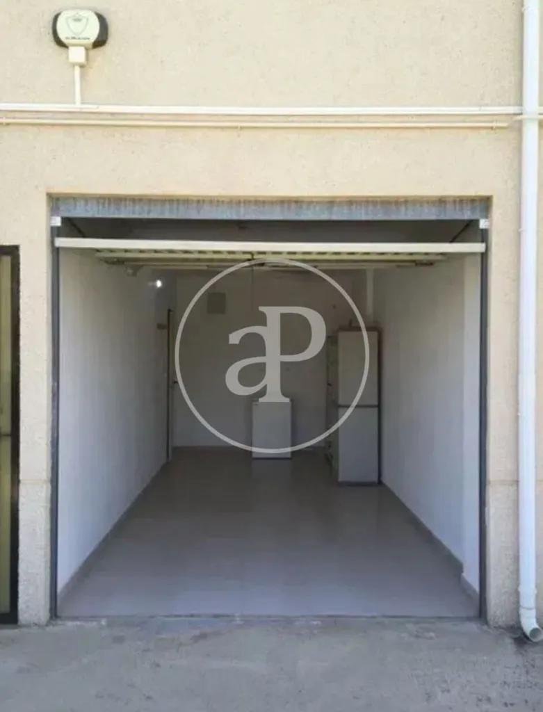 Garage - Duplex with Pool and Terrace in Foios