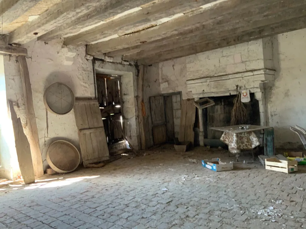 Pièces - Ensemble Immobilier à Rénover avec Dépendances à Saint Sauveur
