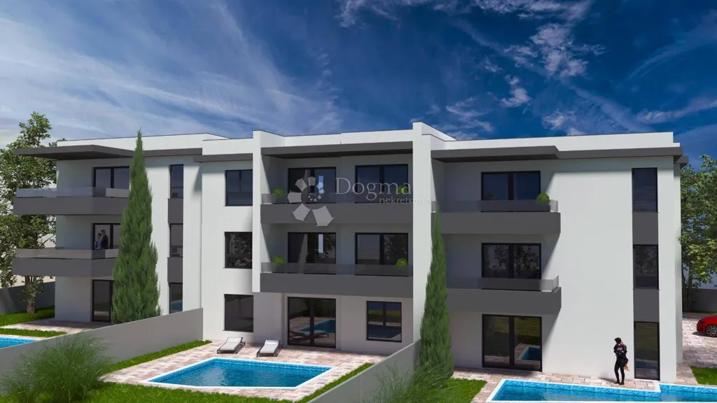 Modern Apartment with Terrace in Stari Medulin
