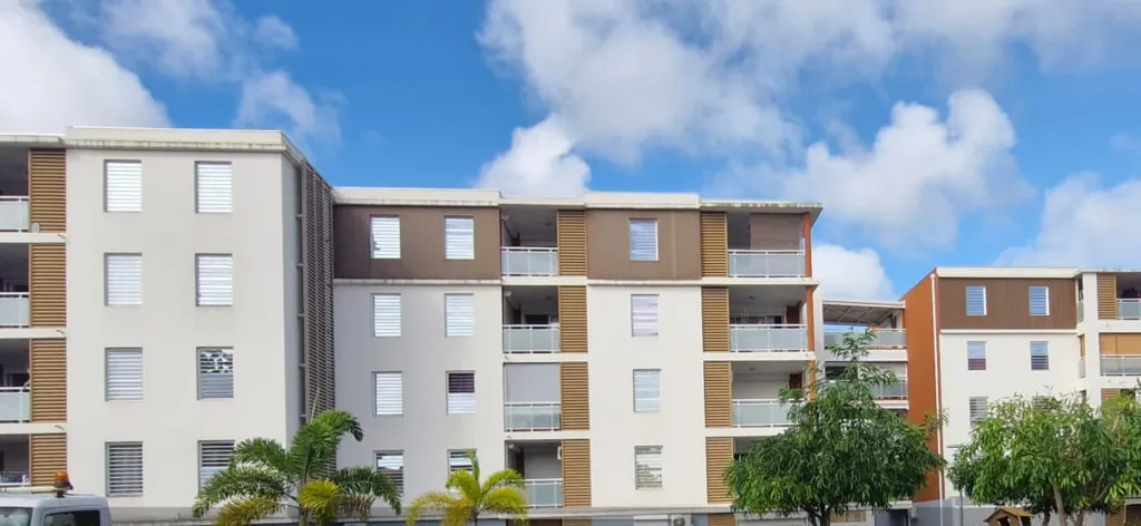 Extérieur - Appartement 3 Pièces avec Terrasse à Les Abymes