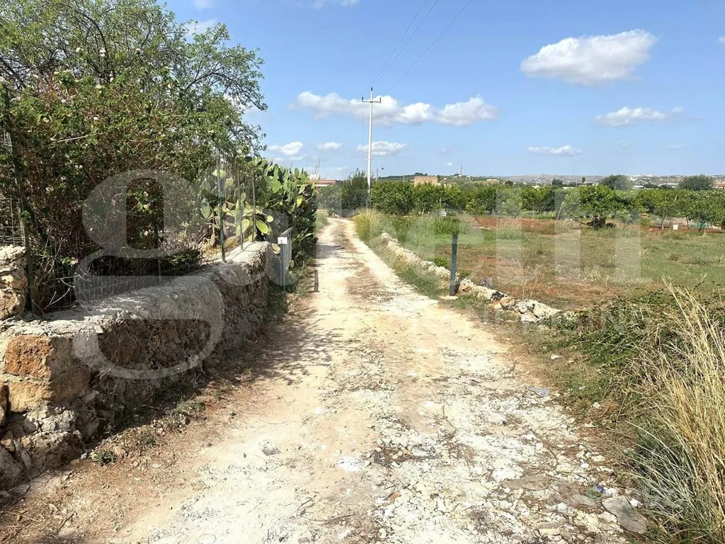 Aed - Buildable Land with Sea View in Noto