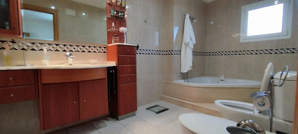 Vannitoad - Luxury Villa with Pool in Elche