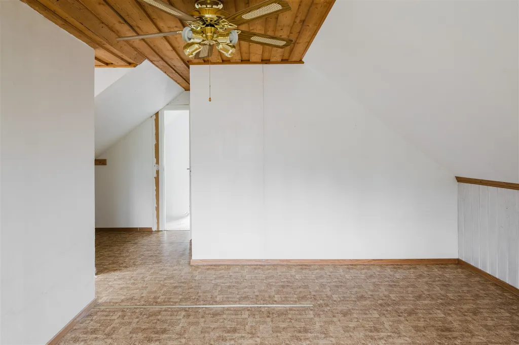 Toad - Charming Property with Development Potential near Kinnekulle