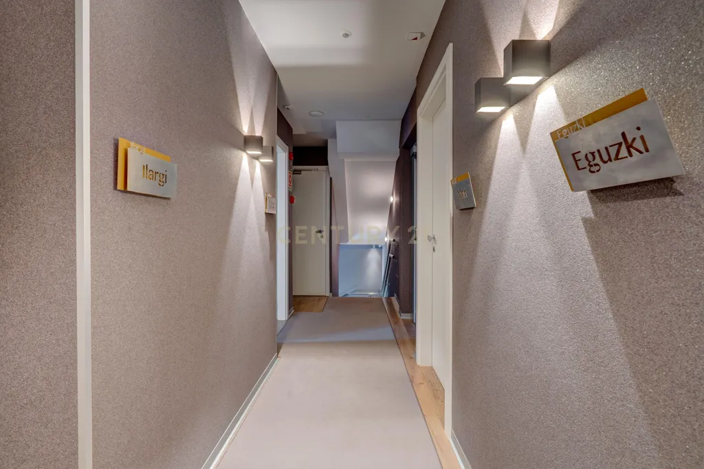 hallway_entrance