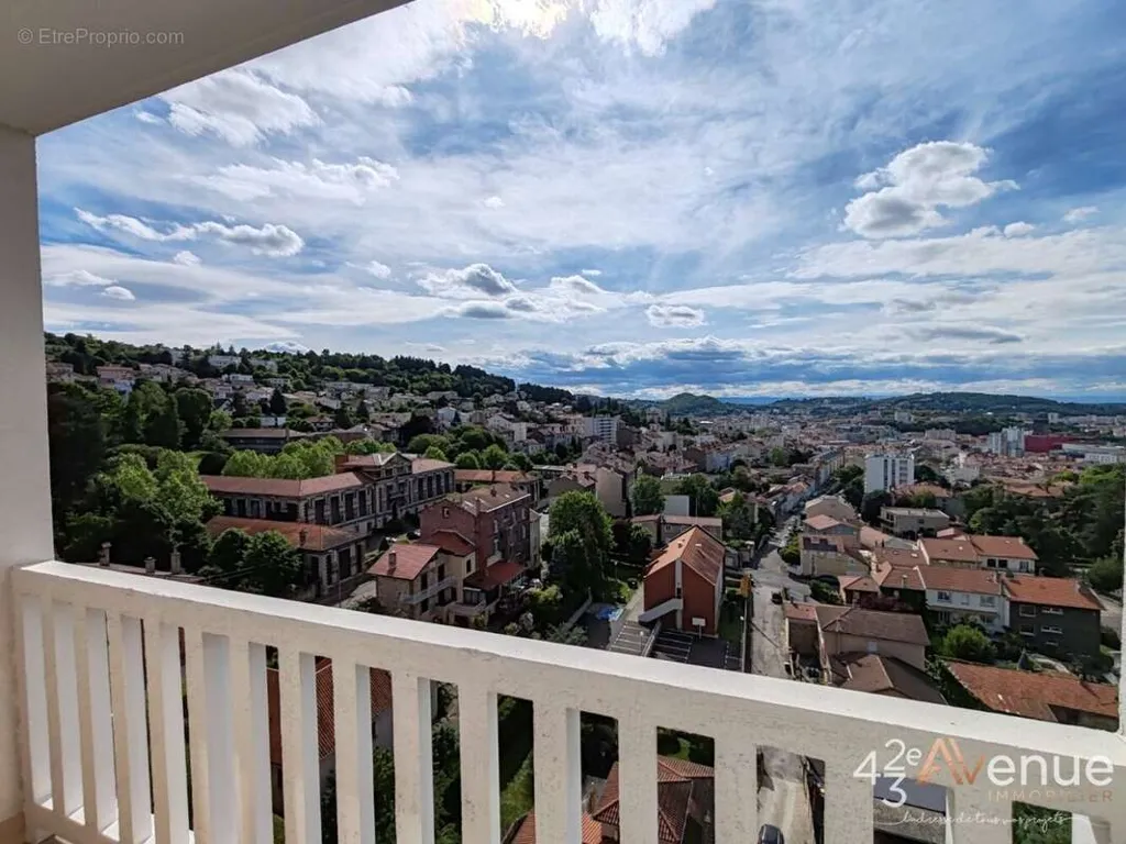 Rõdu - Bright 3-Bed Flat with Balcony in Saint-Etienne